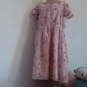 Selling cute dress size 10/12